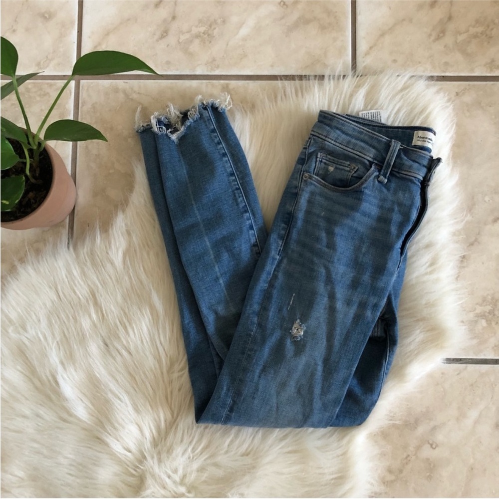 Abercrombie & Fitch Midrise Super Skinny Ankle Jeans - Picture 1 of 11